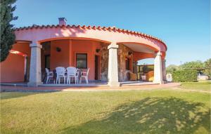 2 Bedroom Lovely Home In Ca- img6
