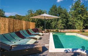 Holiday Home Pula 23 With Outdoor Swimmingpool