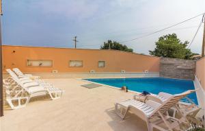 Awesome Apartment In Galizana With 3 Bedrooms, Wifi And Outdoor Swimming Pool