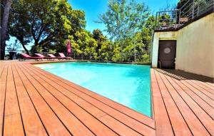Maisons de vacances Nice Home In Sauveterre With Outdoor Swimming Pool : photos des chambres