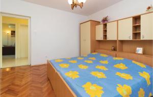 Lovely Apartment In Zadar With Wifi