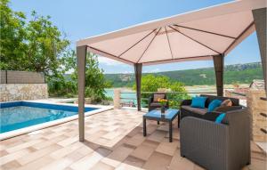 Gorgeous Home In Ricice With Lake View