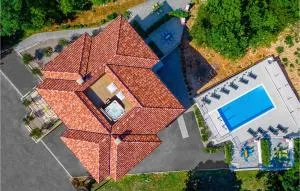 Nice Apartment In Kostrena With Jacuzzi - Žurkovo