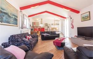 Beautiful Home In Pula With Wifi 