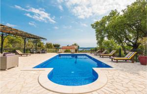 Stunning Home In Orebic With 4 Bedrooms, Jacuzzi And Outdoor Swimming Pool