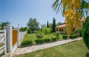 Beautiful Home In Vinez With 5 Bedrooms, Wifi And Outdoor Swimming Pool