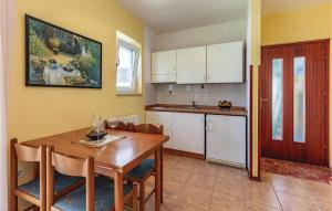 Amazing Home In Porec With 2 Bedrooms, Wifi And Outdoor Swimming Pool