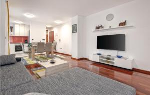 Lovely Home In Varazdin With Kitchen