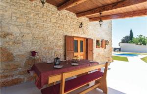Two-Bedroom Holiday Home 0 In Filipana