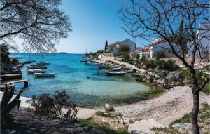 Two-Bedroom Apartment In Rogoznica