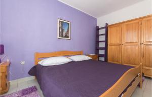 Two-Bedroom Apartment In Rogoznica