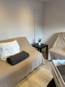 Appartements Studio ideal centre-ville meuble 2eme etage sud : photos des chambres