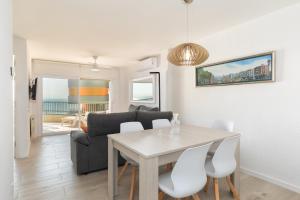 Hauzify I Apartaments SuperBeach