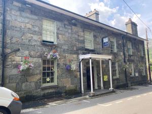Grapes Hotel, Bar & Restaurant Snowdonia Nr Zip World