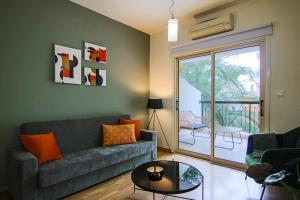 Phaedrus Living City View Luxury Iras Flat 102