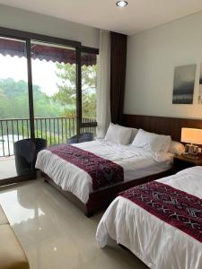 Platinum Dago Resort villa 15px Private Pool Bandung