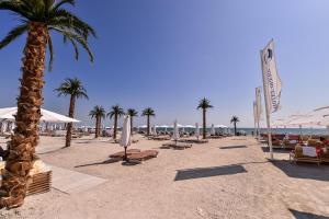 White Tower Private Apartment Beach View
