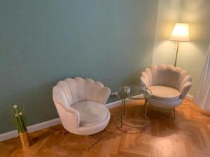 New Oldtown Apartment near St Martin Cathedral, AC, Balcony