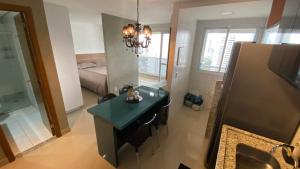 Flat The Expression 1705