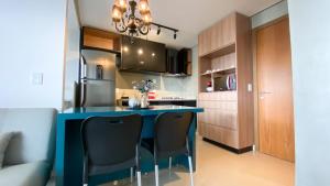 Flat The Expression 1705