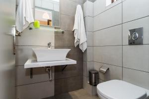 Julias Apartments