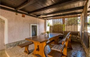 Lovely Home In Malinska Dubasnica