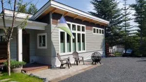 Entire Tiny Home close to cruise ship terminal Alaska Railroad and downtown Seward - Cooper Landing