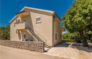 Amazing apartment in Malinska Dubasnica with WiFi