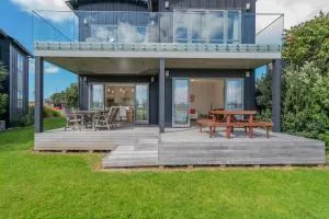 Matarangi Lakeside Gem - Golfers Dream! - Whangapoua