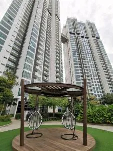 Grand Suites 4BR 12Pax Gathering First Choice WIFI NETFLIX!! 60"TV By STAY - Kampong Telok Jawa