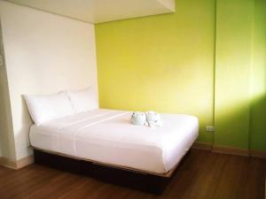 Sulit Condo Unit Santa Mesa Manila