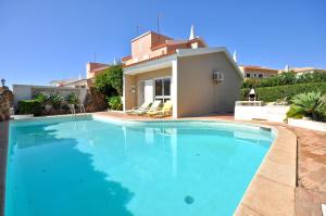 Villa room in Modern comfortable and well equipped private pool villa