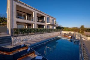 Luxury Authentic Experience at Villa Marta