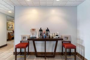 La Quinta by Wyndham Omaha Airport Downtown