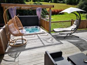 MONTAGNE-LAC&SPA (jacuzzi privé) (NOUVEAU)