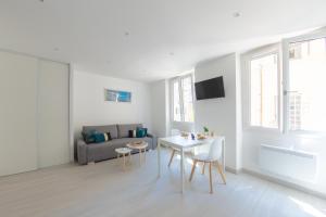 Studio lumineux Place de Lenche Panier Marseille