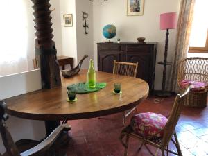 Appartements La Provence authentique a 30 minutes des plages : photos des chambres