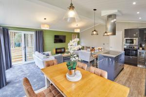 Host & Stay - Eller Beck, The Cabin In The Woods