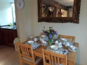 THE RETREAT - Burghill