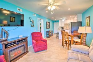 Walk to Ocean Myrtle Beach Condo with Pool!