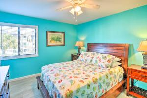 Walk to Ocean Myrtle Beach Condo with Pool!