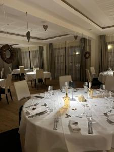 Hotels Hotel Saint-Hubert : photos des chambres