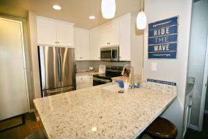 F311 - Pacific Surf Shack