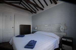 Double or Twin Room with Sea View room in Casa BuonVento