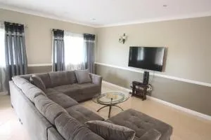 Summer Breeze Vacation Home - Anchovy Station