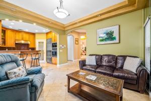 The Shangri-La of La Jolla Dog-Friendly Stunner with WiFi, AC, Grill, Patio, & Enclosed Yard