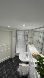 Ferienwohnung an der Therme, Bademantelgang zur Limestherme