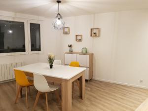 Appartements Le cocon Dieppois - Appt spacieux avec parking prive : photos des chambres