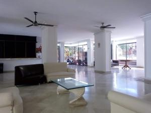 Condominio Nuevo Rodadero apto 501 torre A