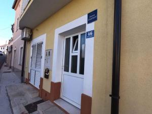 Apartment in Crikvenica 42276